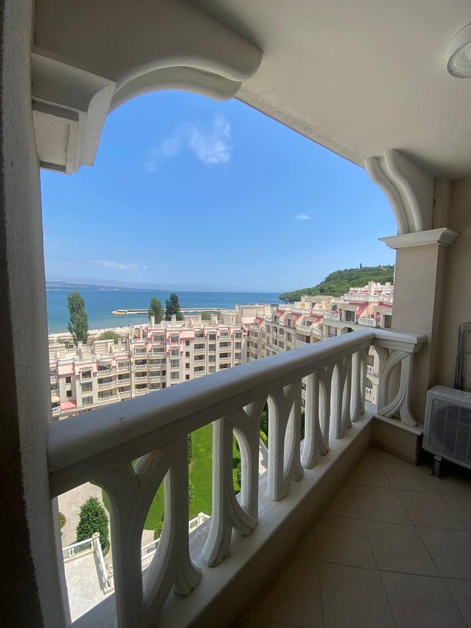 Summertime In South Bay Apartment Varna